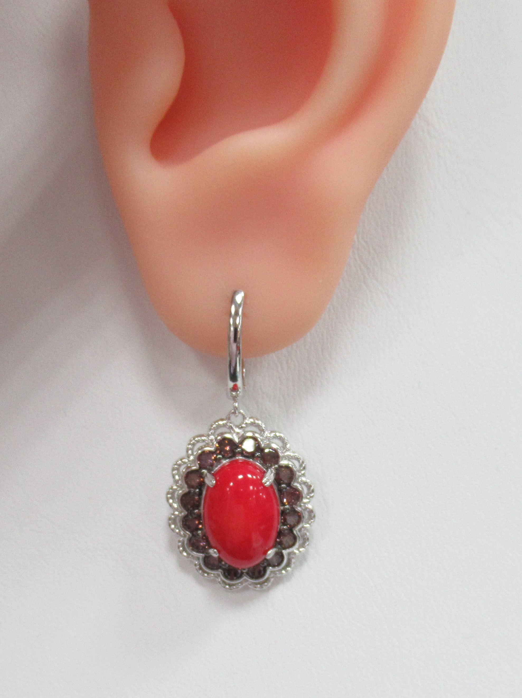 Серебряные серьги с кораллами